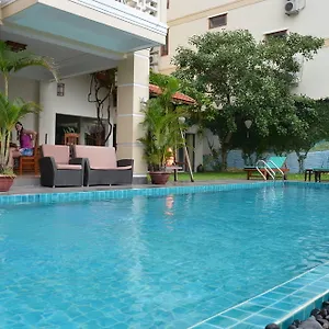 4* Hotel Golden &